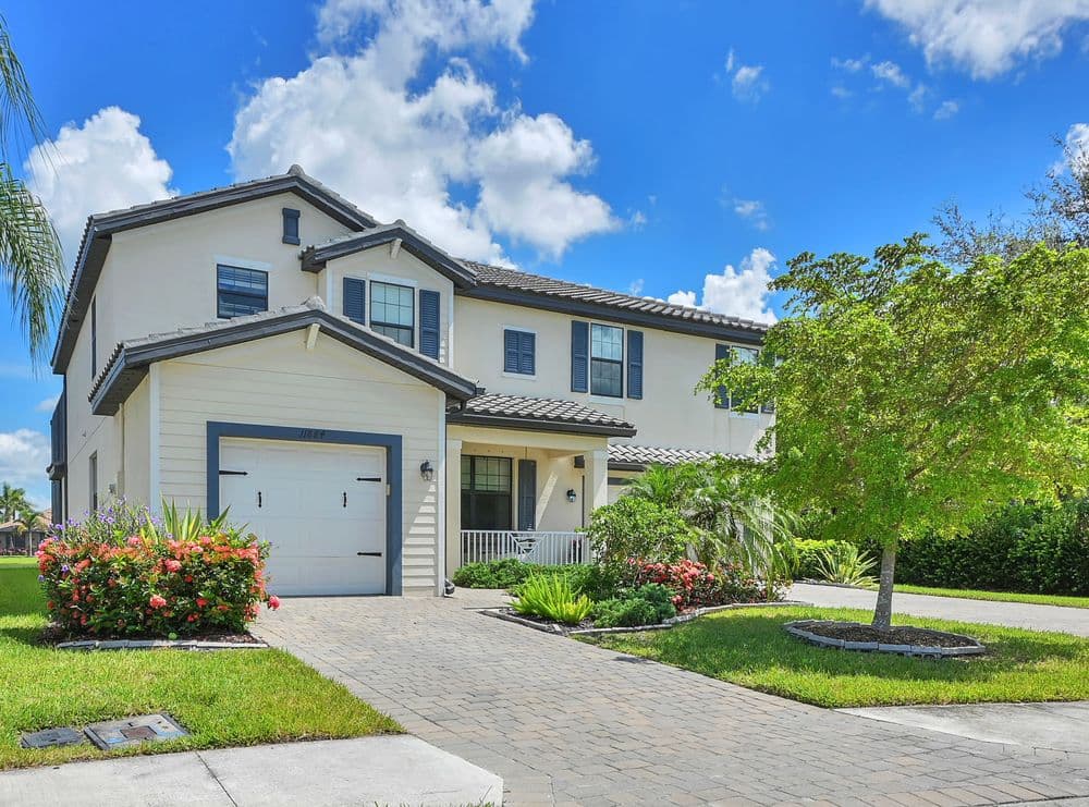 11884 Boxelder Way photo 2