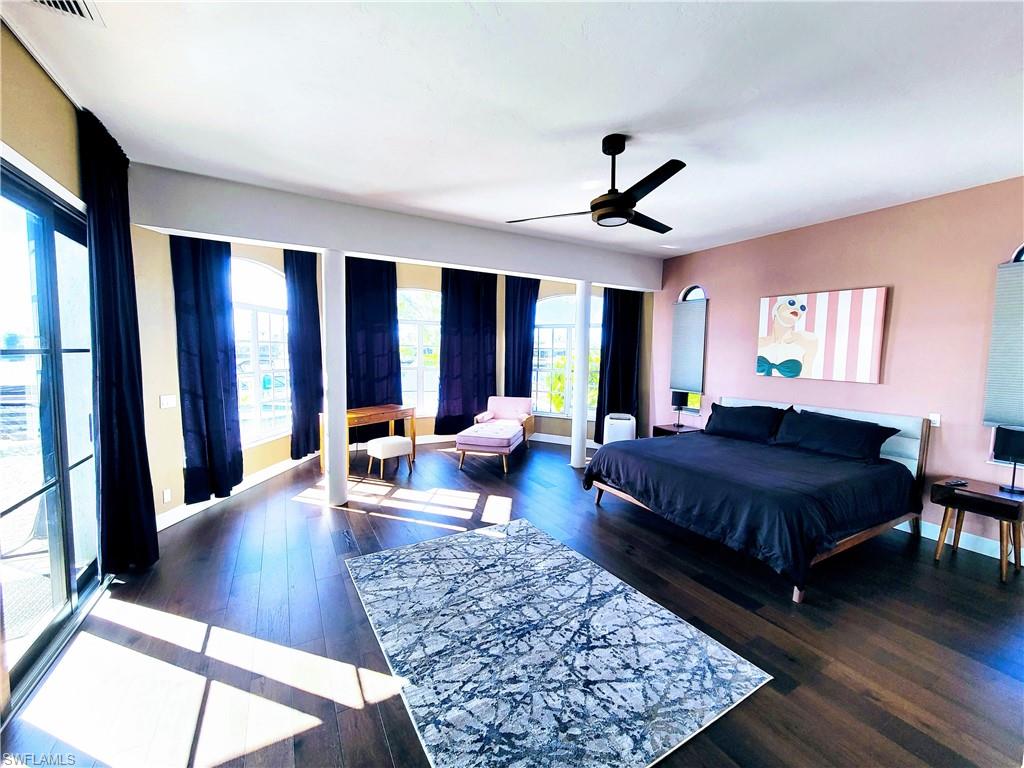 Main Bedroom (1st Floor)