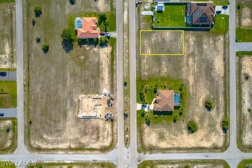 4335 Jacaranda W