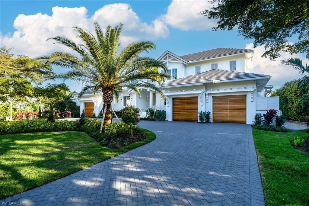 Front driveway entry!