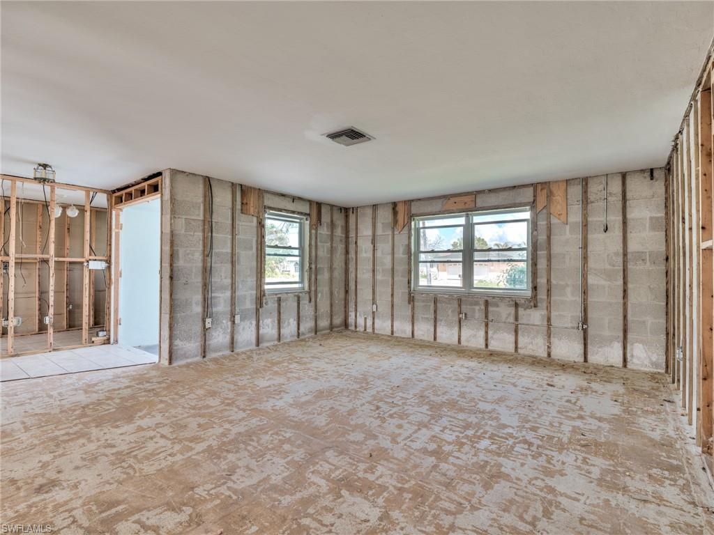 230 Randy LN photo 16