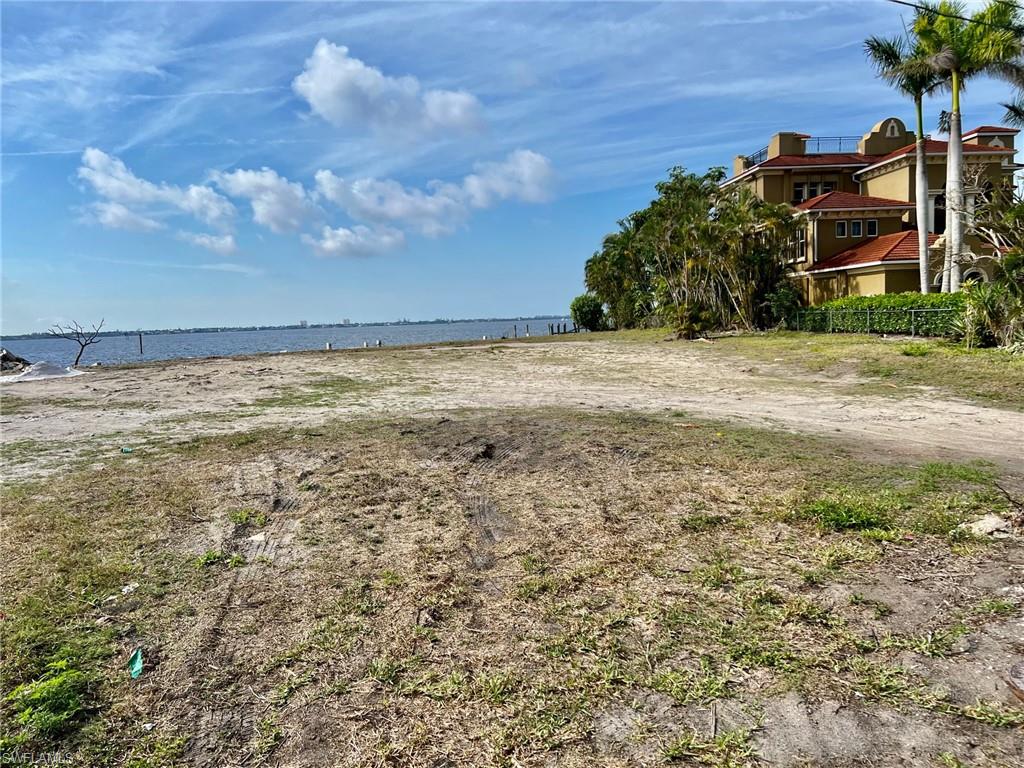 238 Bayshore DR