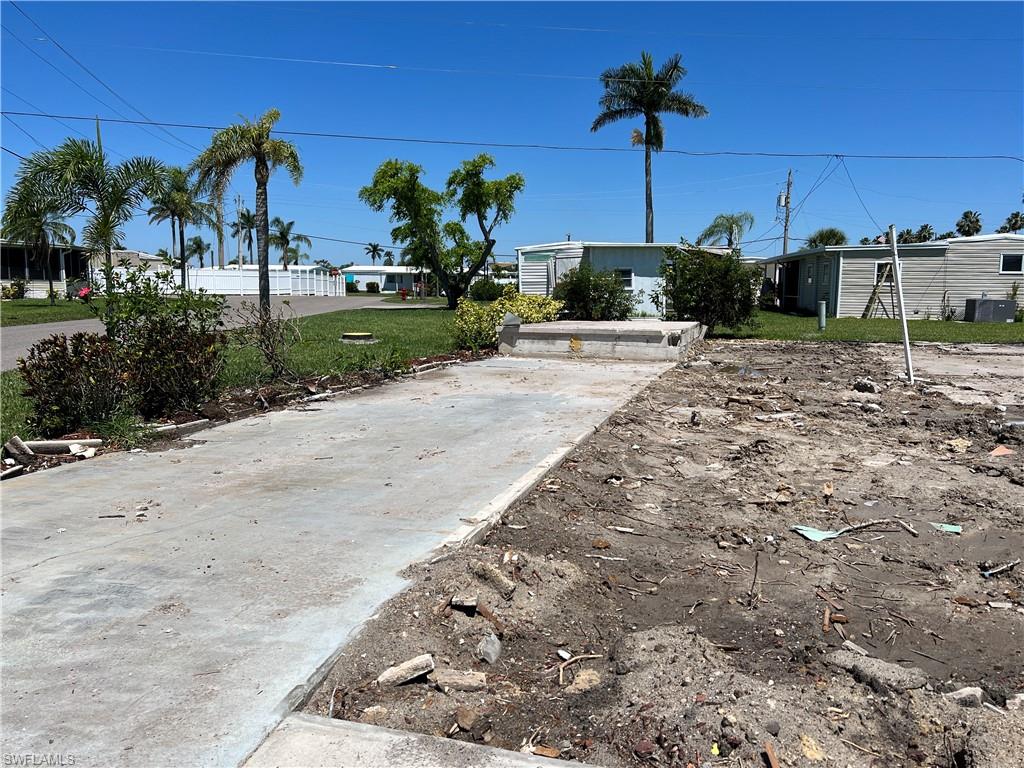 Front of lot looking to the NW.
