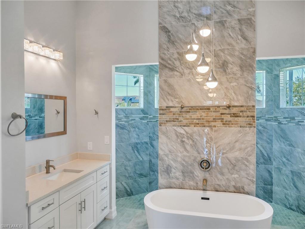 2563 SW 27th AVE photo 7