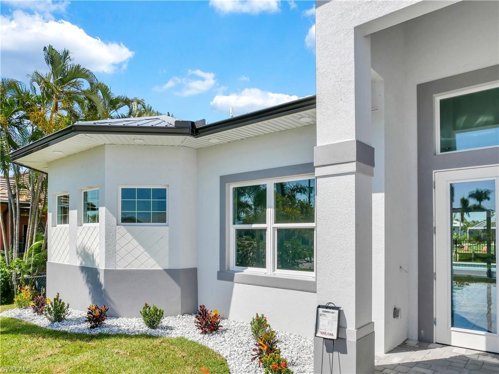 2563 SW 27th AVE photo 8