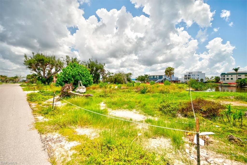 190 Matanzas ST photo 6