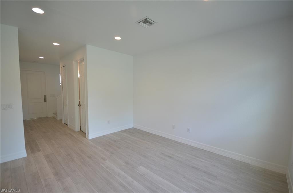 272 Pelton CIR photo 7
