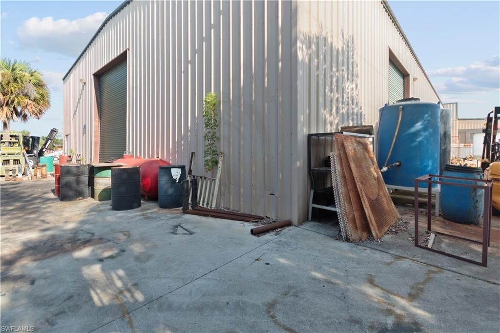 2065 Towles ST photo 34