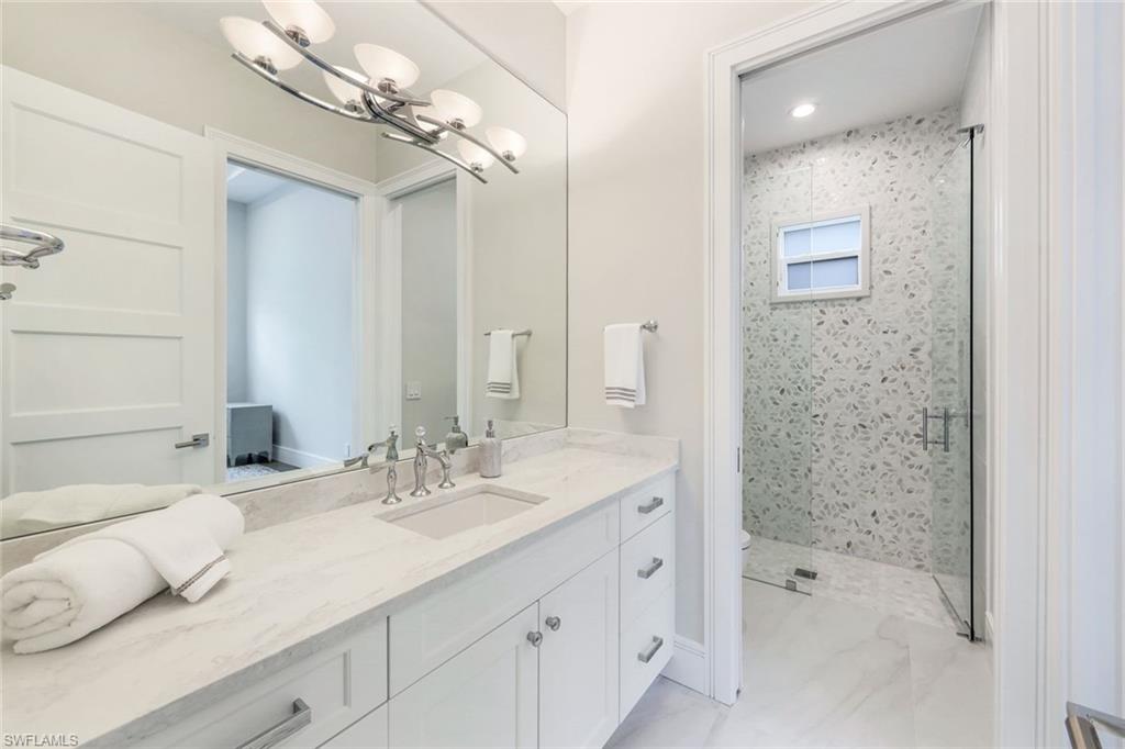 569 Neapolitan WAY photo 20