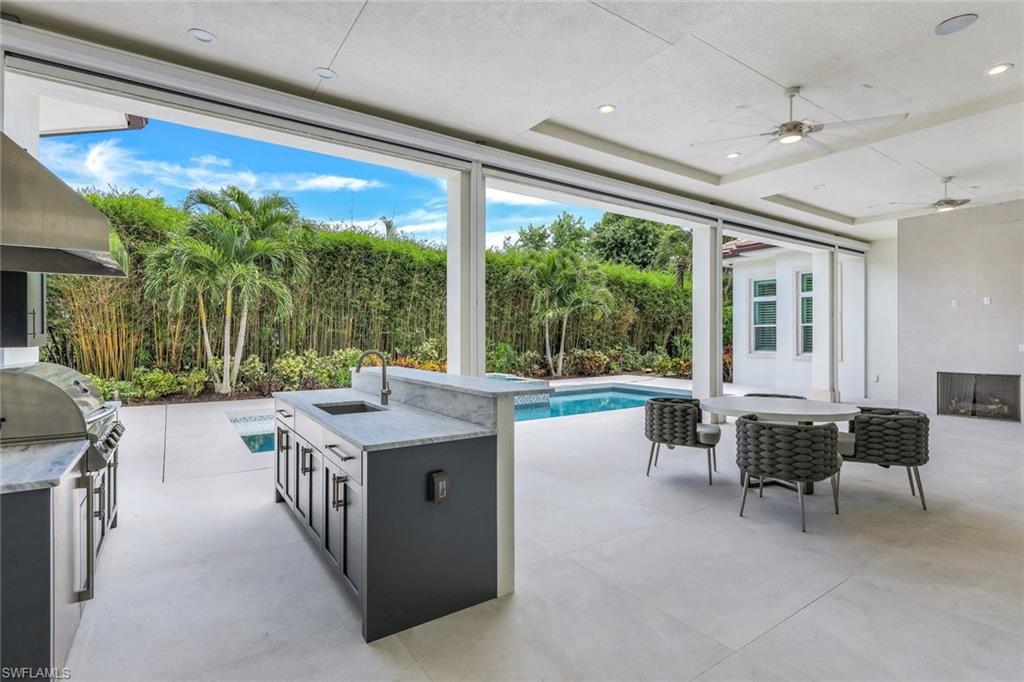 569 Neapolitan WAY photo 30