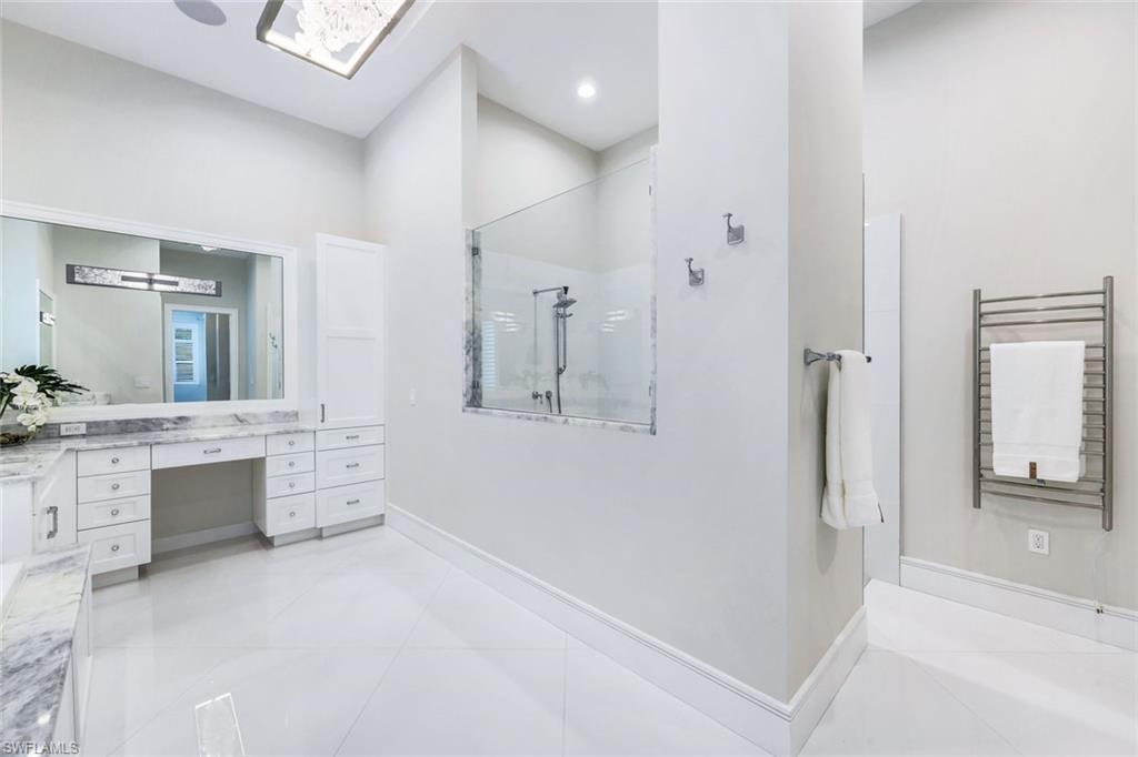 569 Neapolitan WAY photo 18