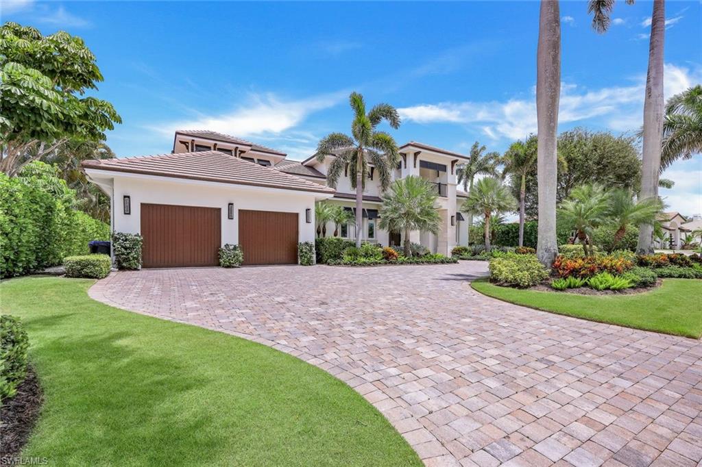 569 Neapolitan WAY photo 35