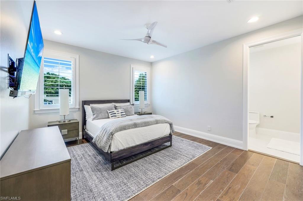 569 Neapolitan WAY photo 21