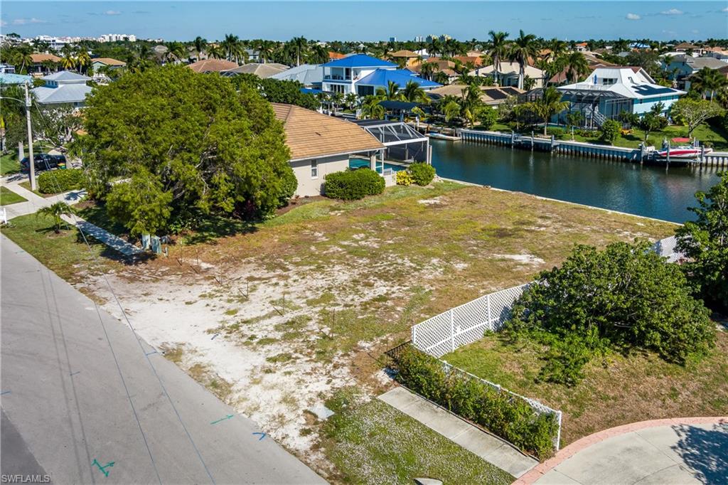 609 Spinnaker DR