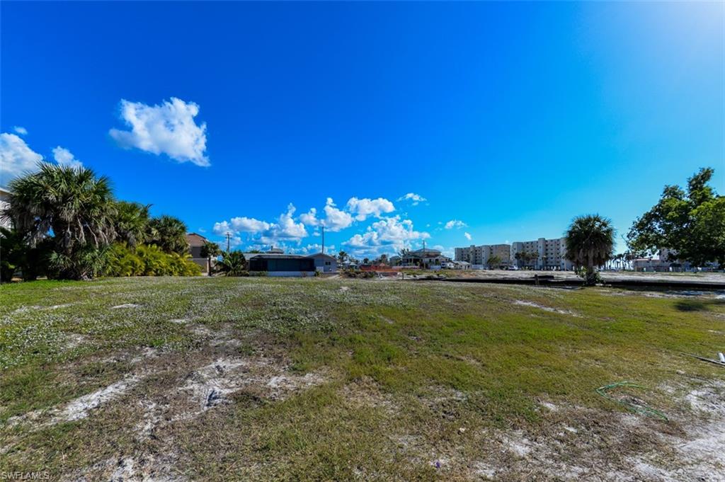 View from lot SW towards Basin & Beach