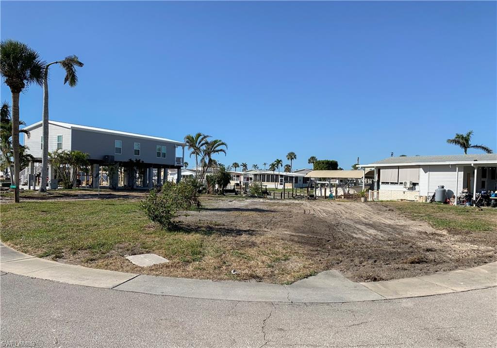Oversized Corner Lot