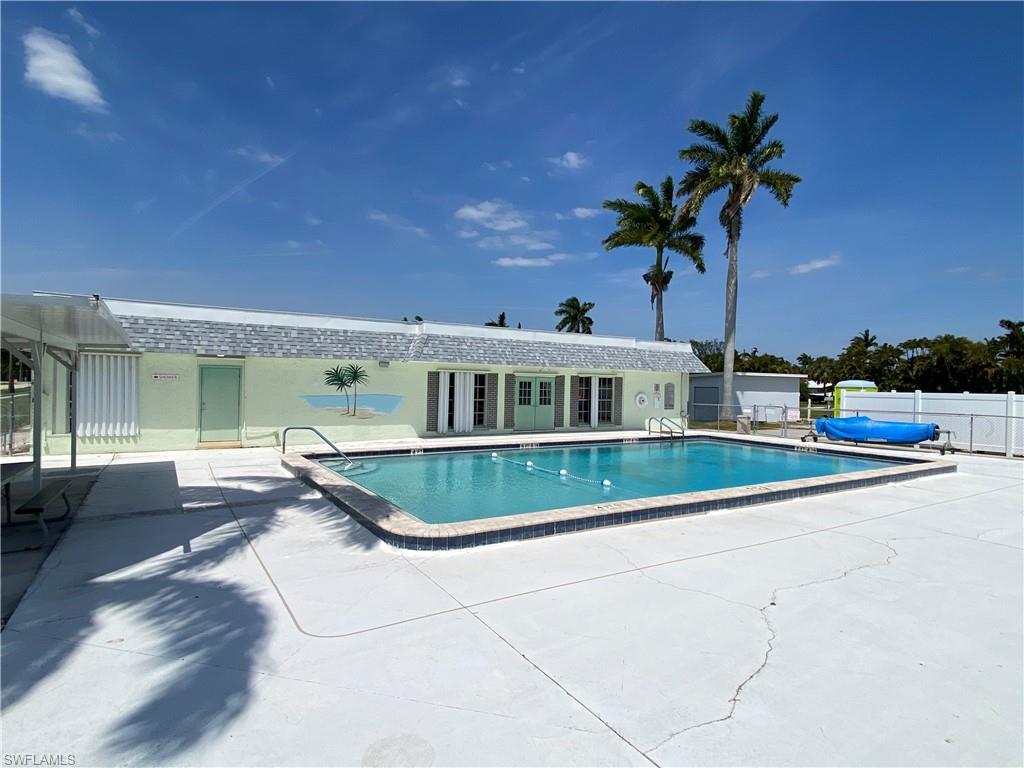 127 Raintree LN