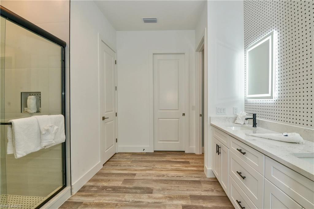 146 Miramar ST photo 9