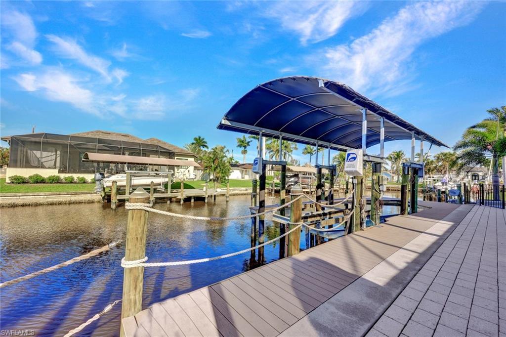 80' Captains Walk, Composite Dock w/25K Covered Lift