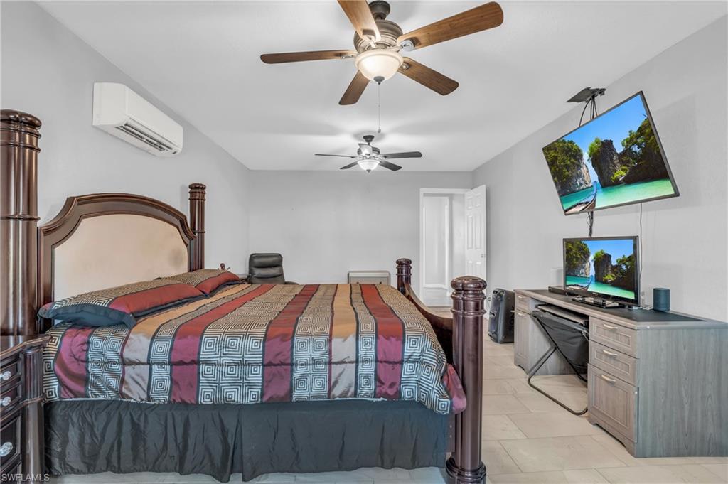 883 Coconut CIR E photo 17
