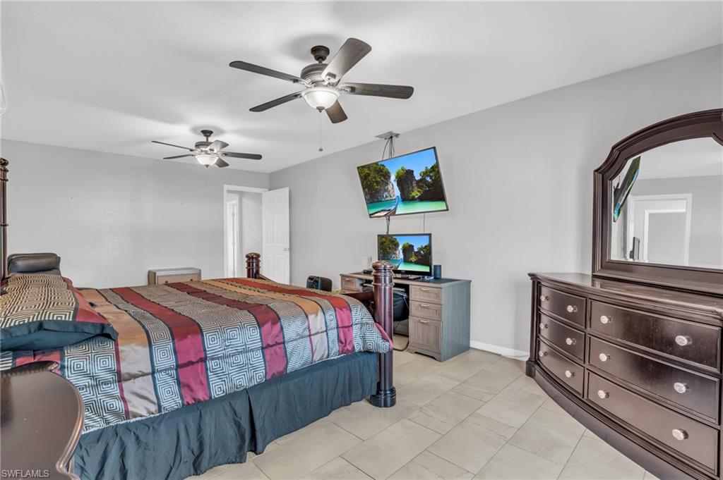 883 Coconut CIR E photo 16