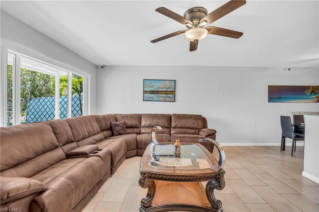 883 Coconut CIR E