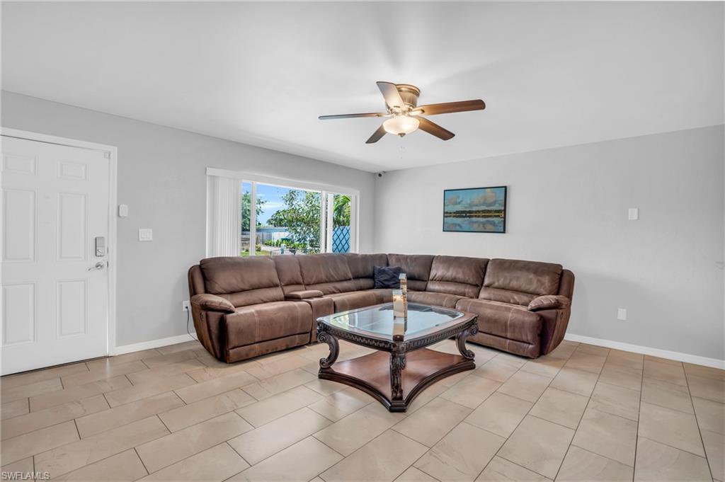 883 Coconut CIR E