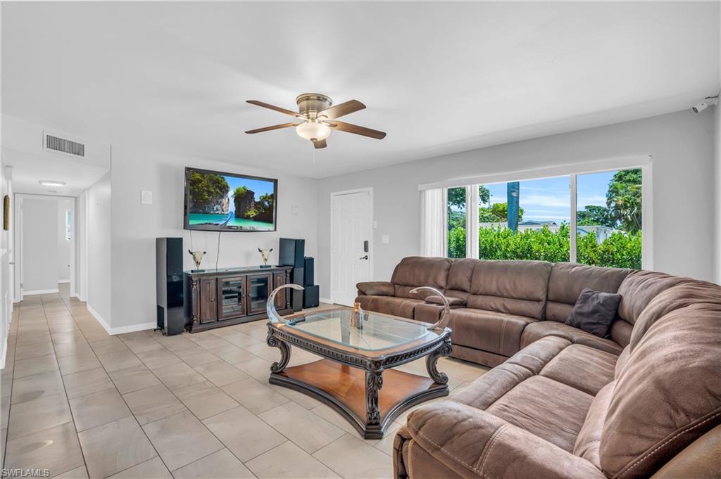 883 Coconut CIR E