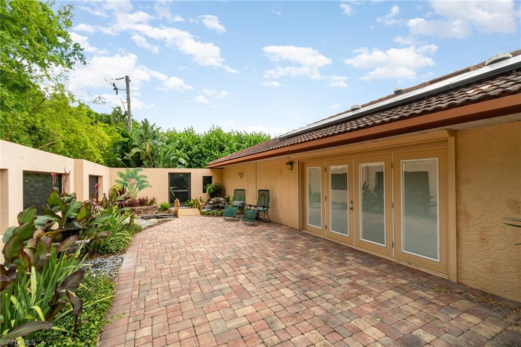 View of patio / terrace with french doors