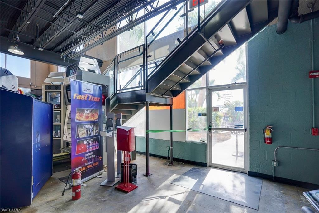 17455 Summerlin RD photo 48