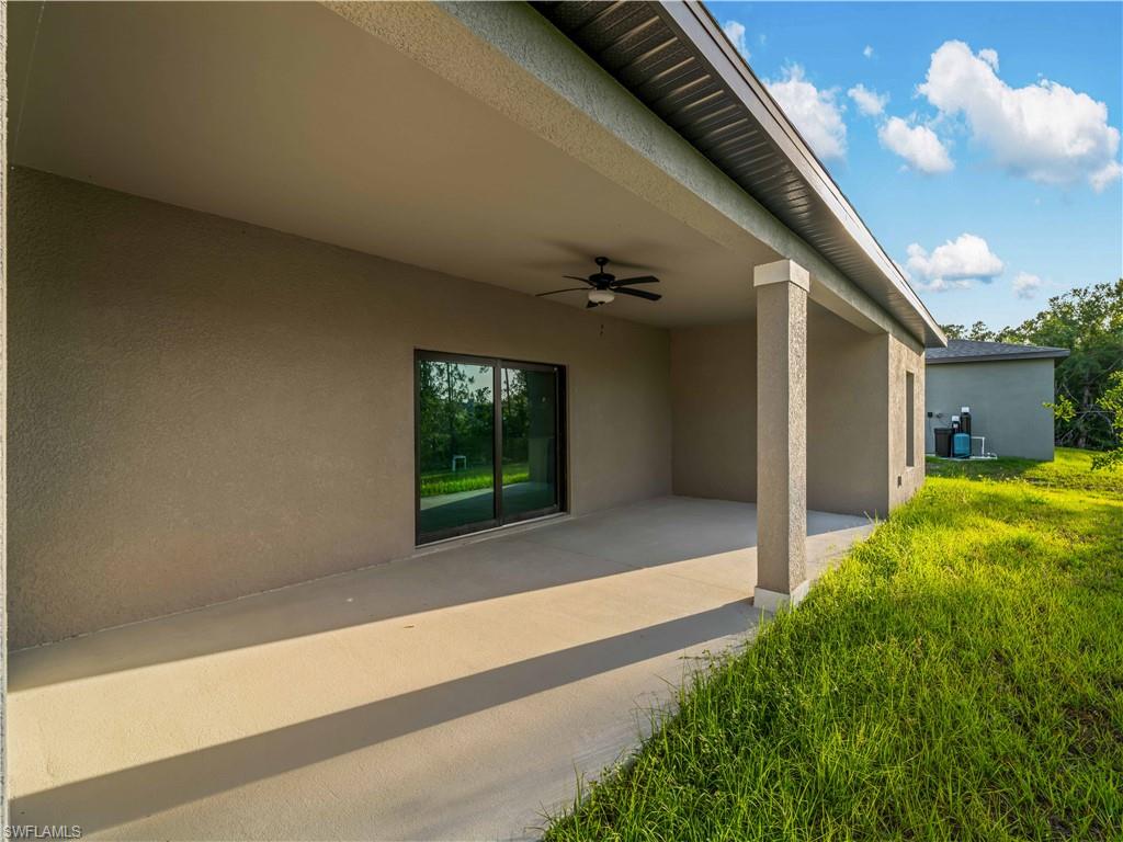 View of patio / terrace with a ceiling fan