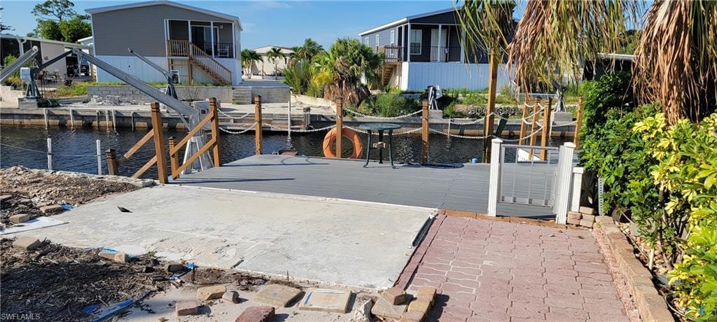 Back area with  a canal view