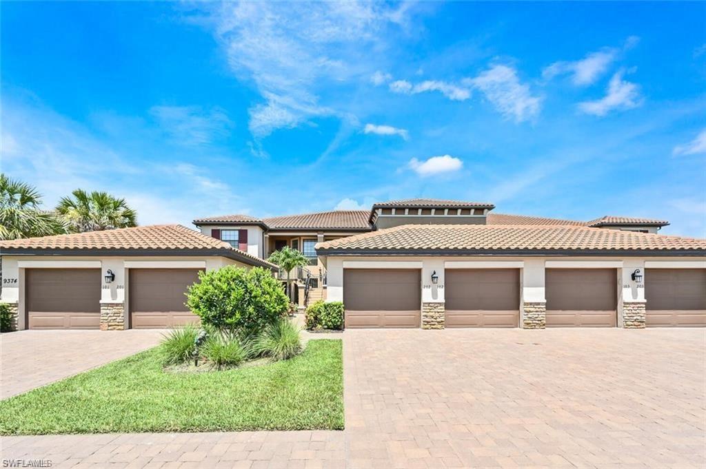 9374 POCIDA CT 102 photo 18