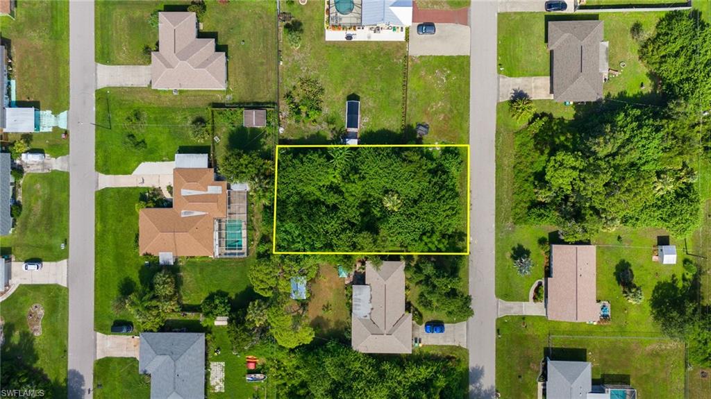 Birds eye view of property