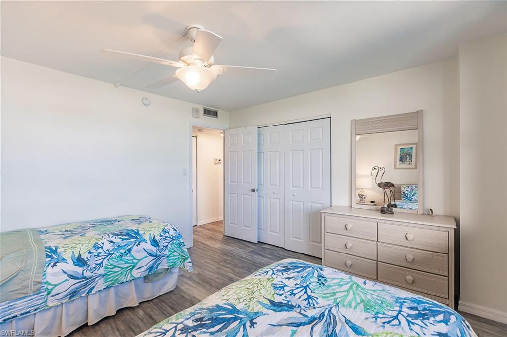 380 Seaview CT 604 photo 26
