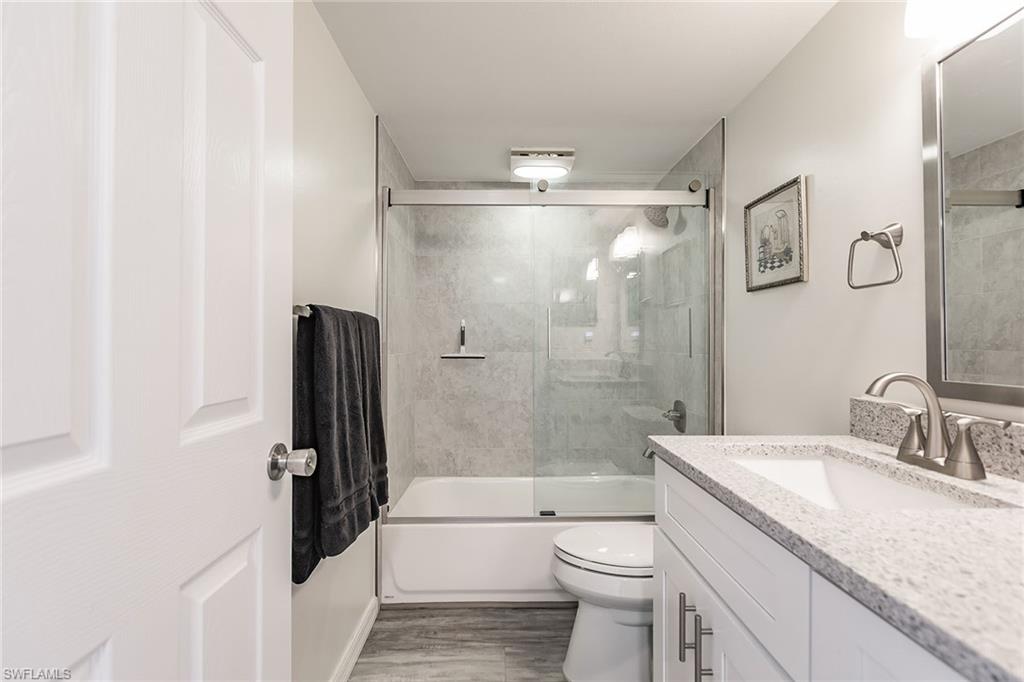 380 Seaview CT 604 photo 24