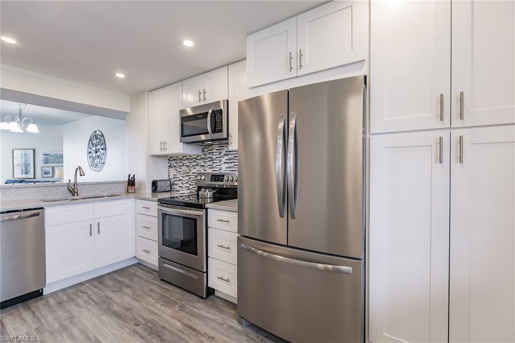 380 Seaview CT 604