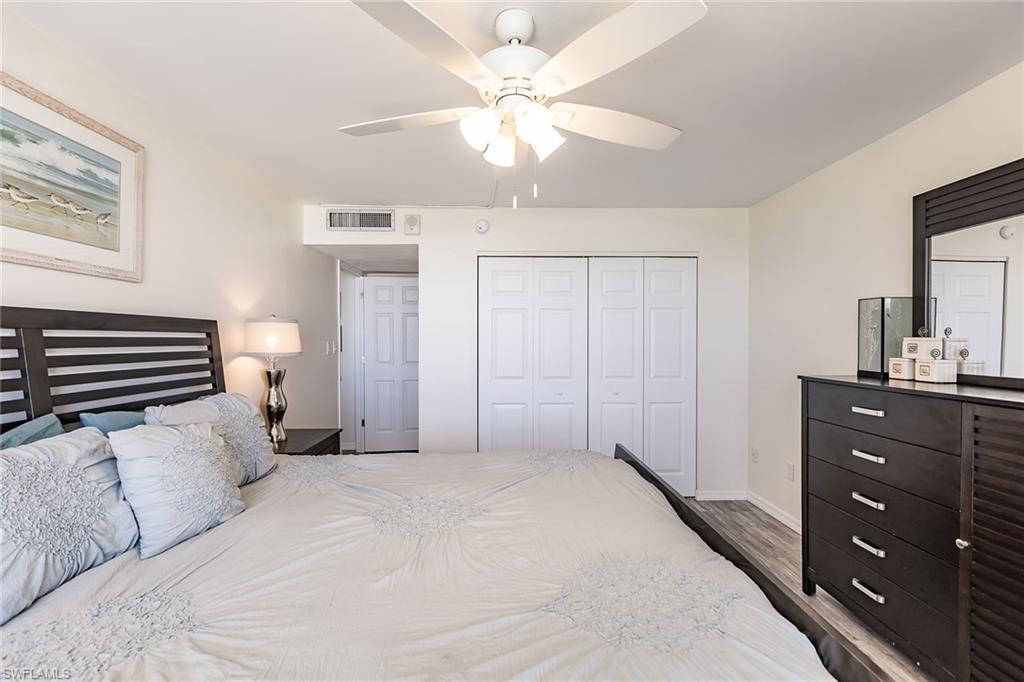 380 Seaview CT 604 photo 21