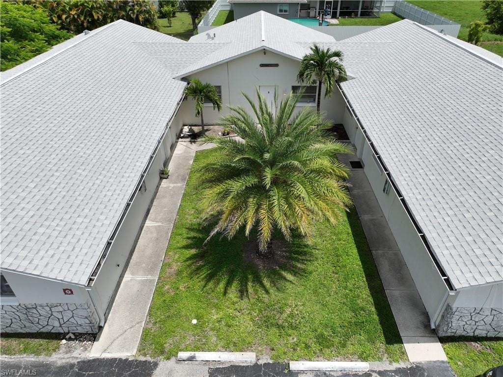 Birds eye view of property