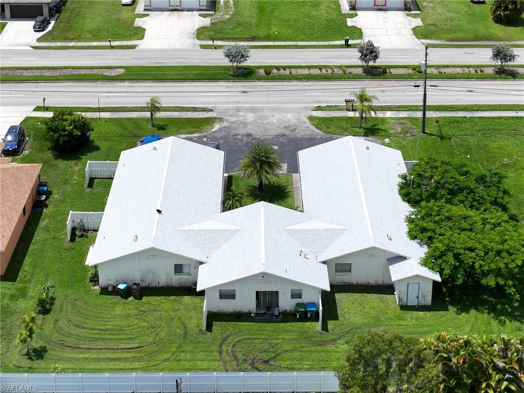 Birds eye view of property