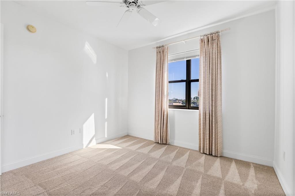 Nicely sized 2nd bedroom.