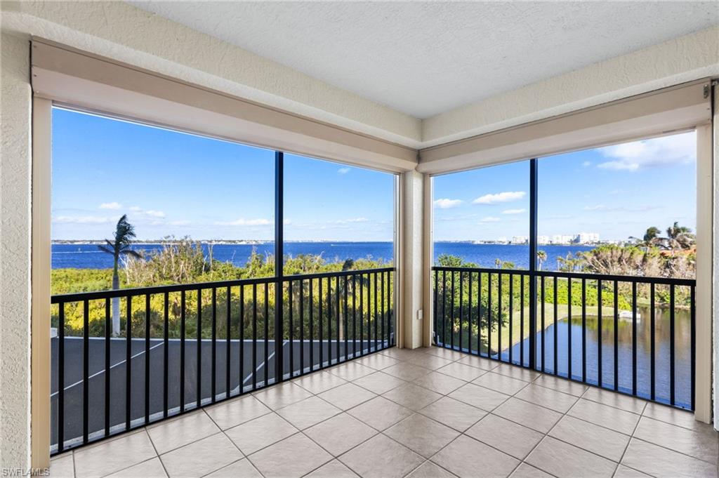 UNOBSTRUCTED  views of the Caloosahatchee River from your screened in lanai. No building beside you in this condo.