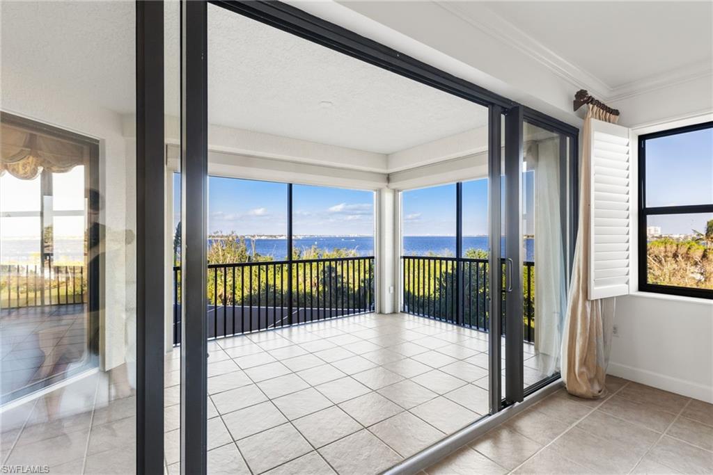 11600 Court Of Palms 206