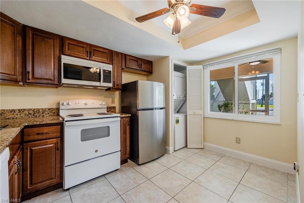 Kitchen with breakfast nook.
