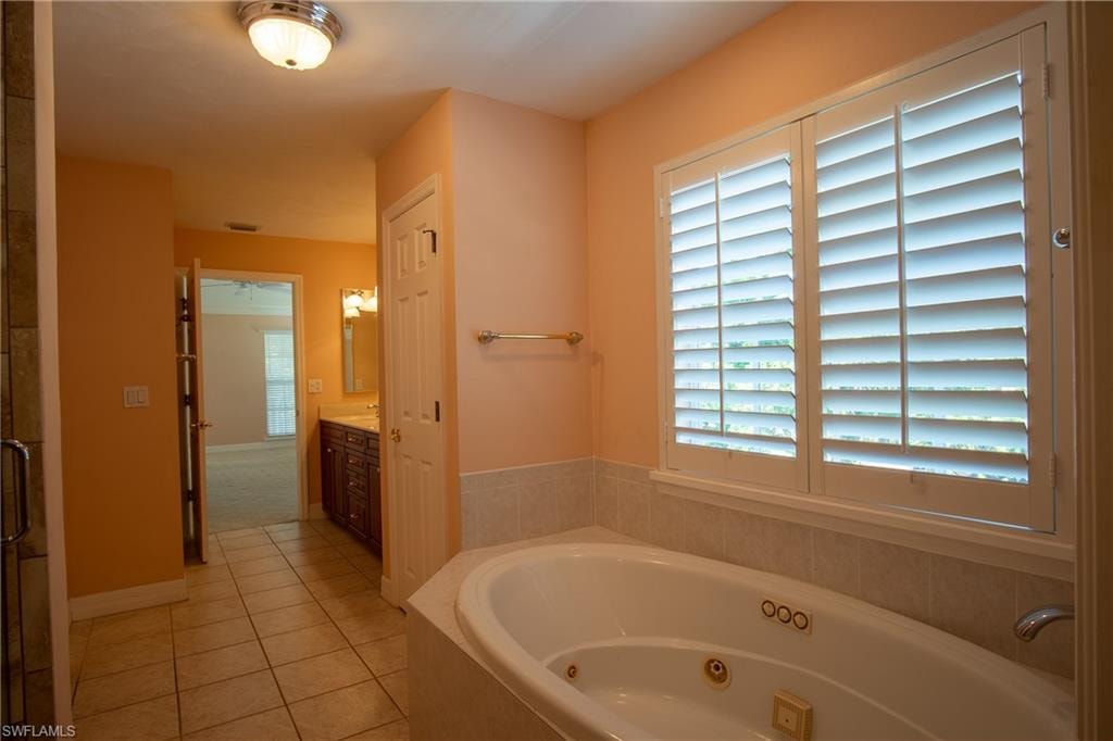 Upstairs primary bathroom