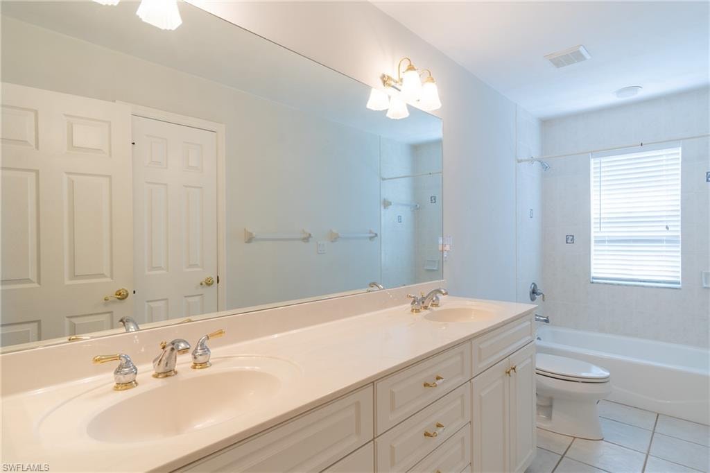 Upstairs bathroom