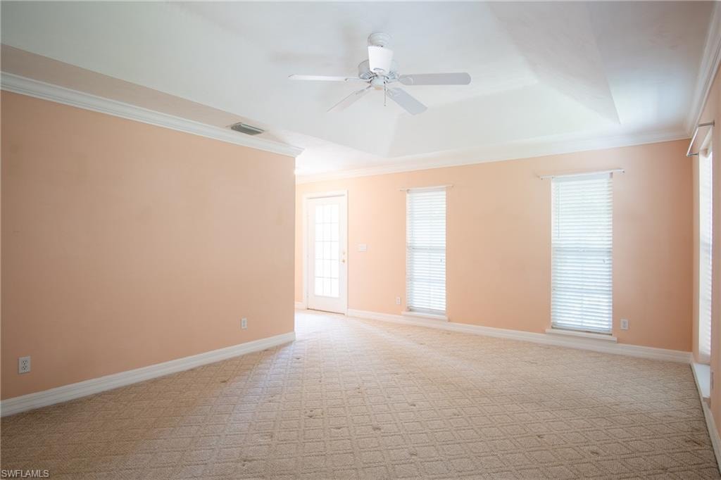 Upstairs primary bedroom