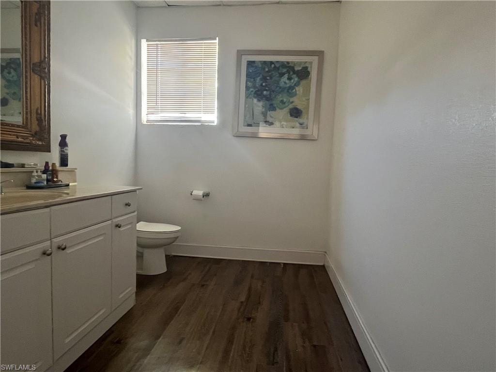 2119 Fowler ST photo 25