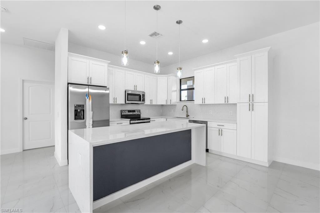 2602 73rd ST W photo 9