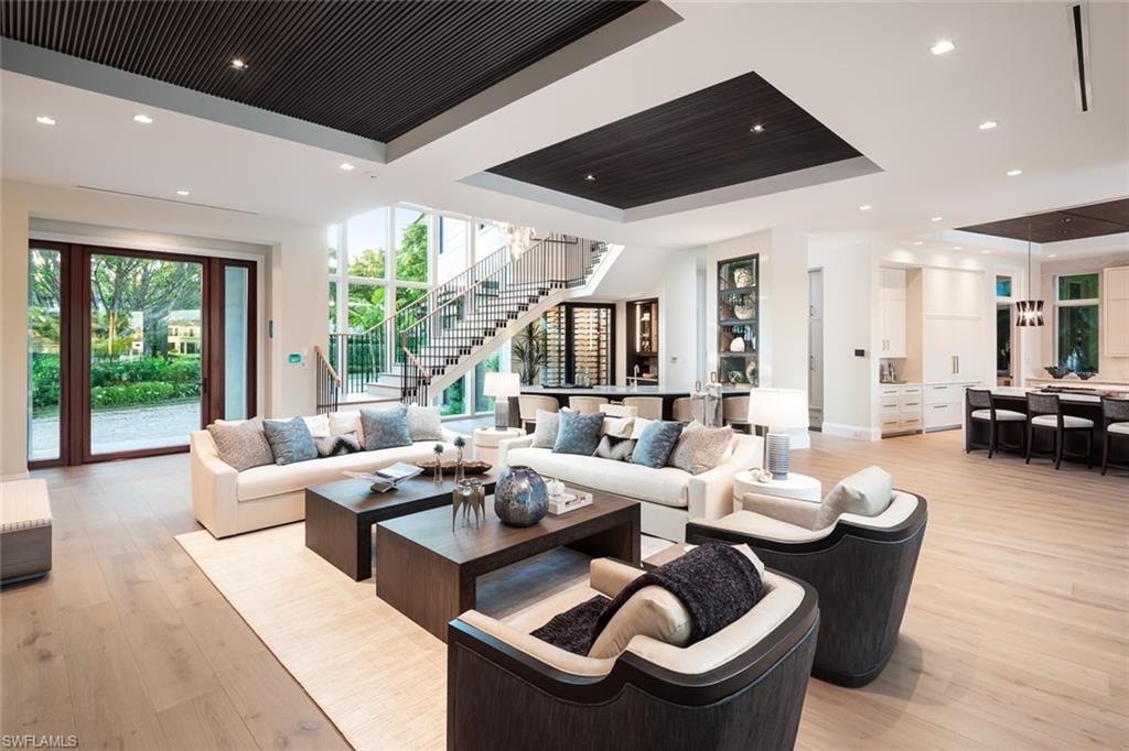 3131 Gin LN